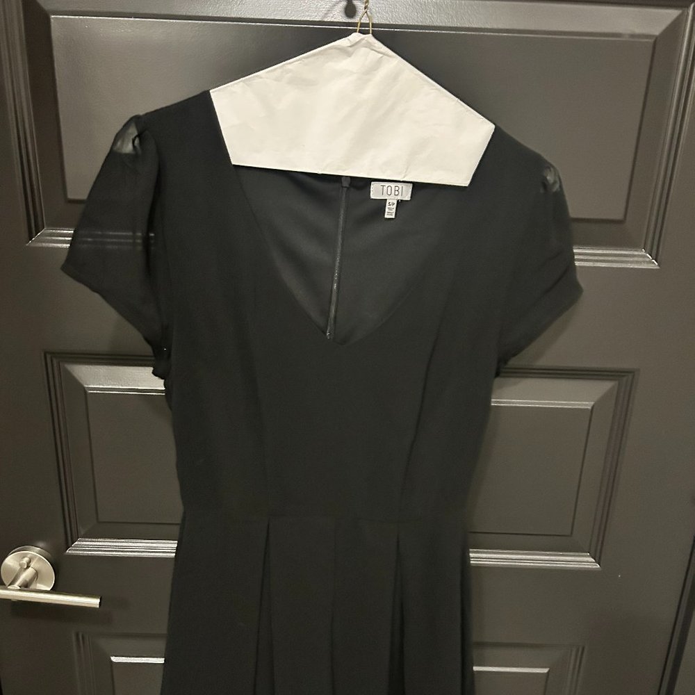 Tobi V Neck Black Romper (Size S/P)